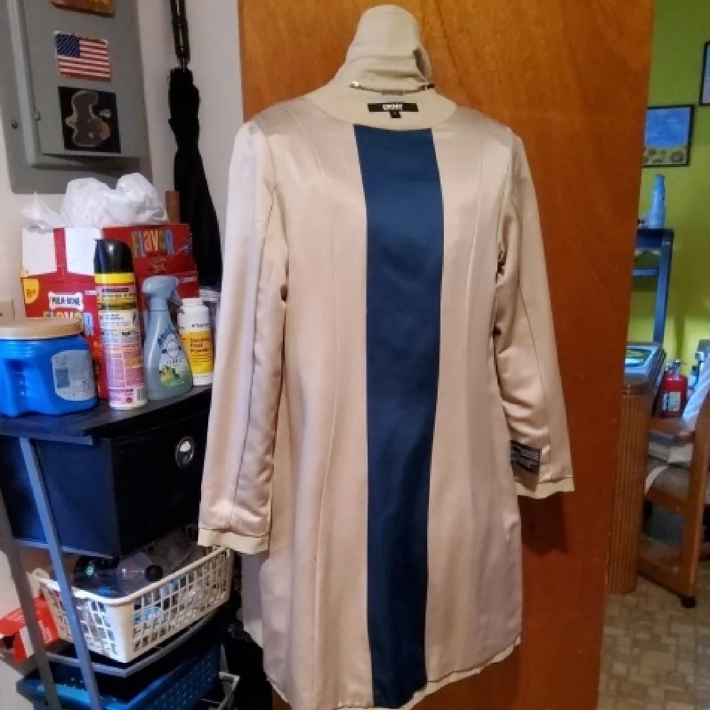 DKNY Beige Double-Breasted Trench Coat - Picture 5 of 8